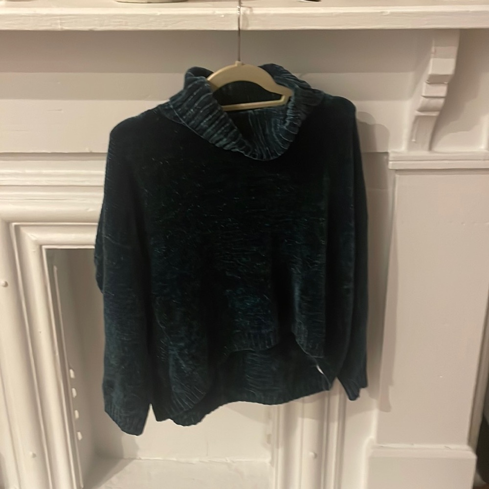 Turtle Neck  Sweater Sooo Cute 🥰 Y2K teal
